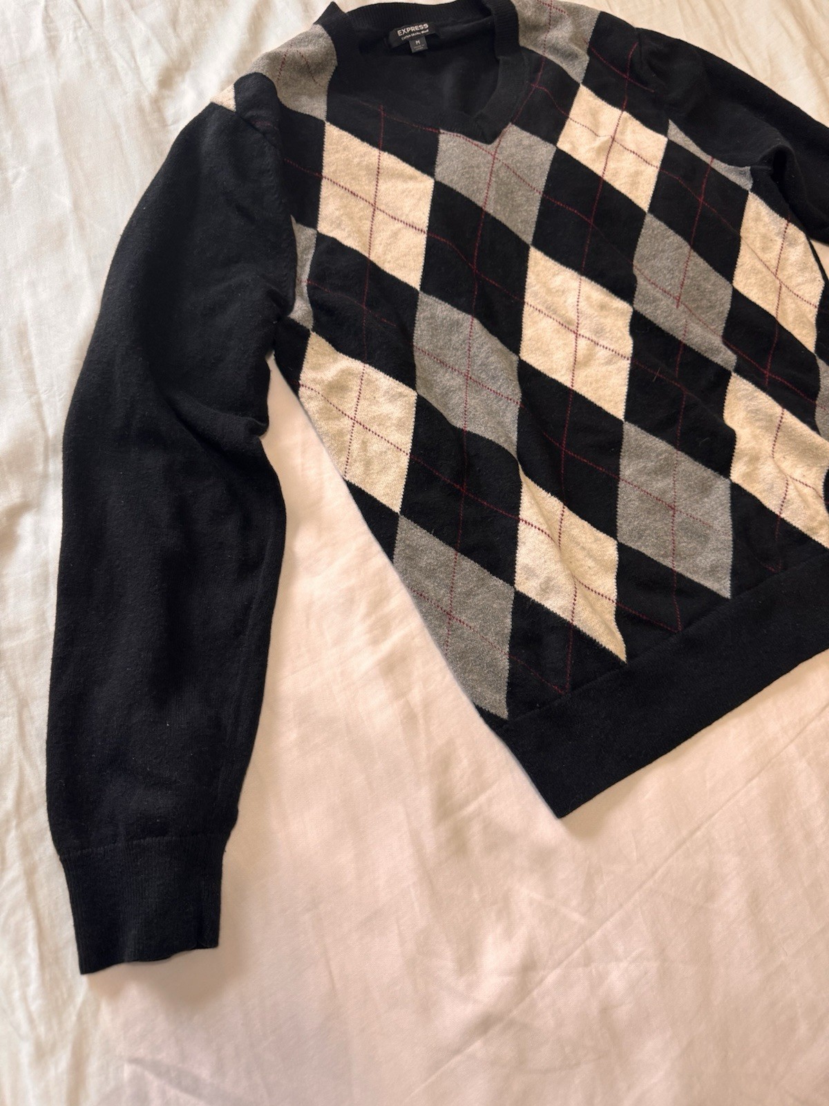 Express argyle V‑neck pullover sweater (cotton–me… - image 2