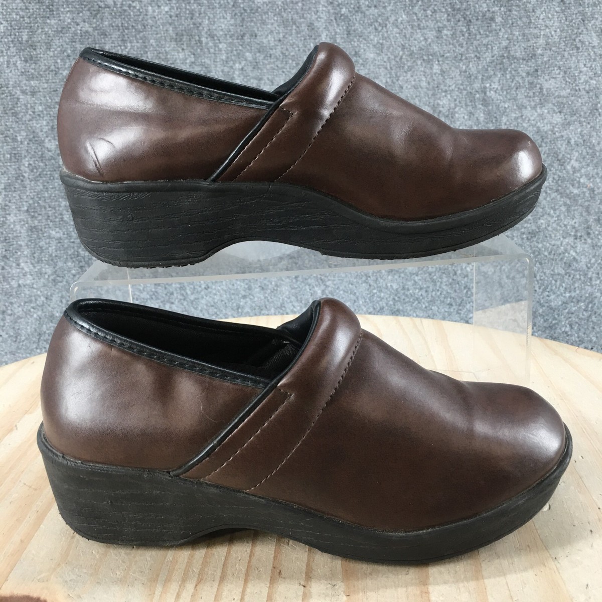 SafeTStep Shoes Womens Gretchen Slip Resistant Clogs Brown