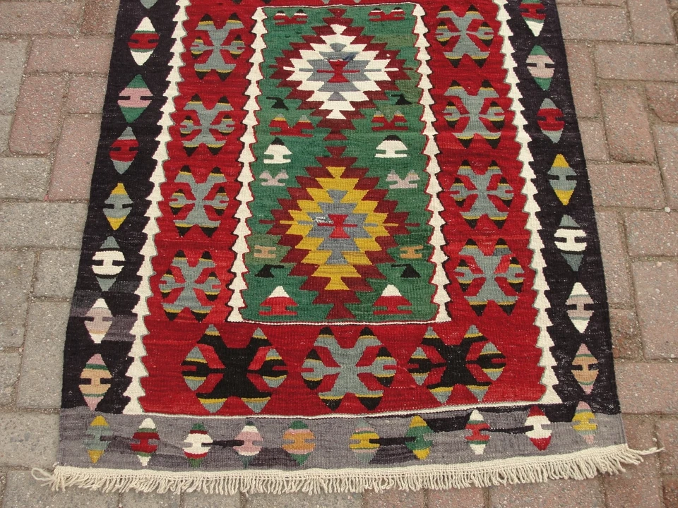 3x5 Rugs for living room, boho decor kilim Rugs, Vintage Turkish carpet rug - Image 2 of 4