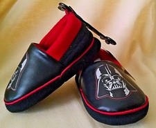 DARTH VADER SLIPPERS BOY TODDLER SIZE MEDIUM 7 8 NEW NWT DISNEY STAR WARS TAGS