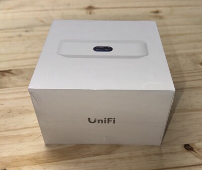 Ubiquiti UniFi Express Cloud Gateway and WiFi 6 Access Point (UX-US) - NEW
