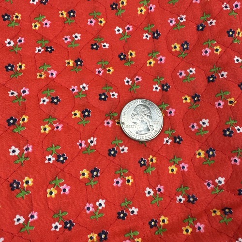 2 Vintage Quilted Calico Fabrics 70s 80s Red Blue Yellow Tiny Flowers Daisies - Picture 4 of 9