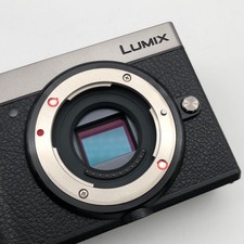 Panasonic Lumix DC-GX9 20.3MP Mirrorless Camera Silver + Accessories Excellent