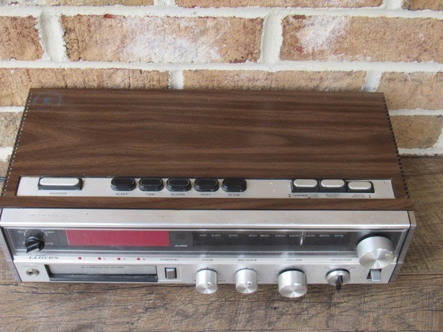 Vintage Lloyd's J251 AM/FM Stereo EIGHT 8 Track CLOCK RADIO SERIES