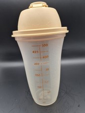 Tupperware 844-25 Quick Shake Shaker Container 16oz. Blender Mixer Pour 3pc. Tan