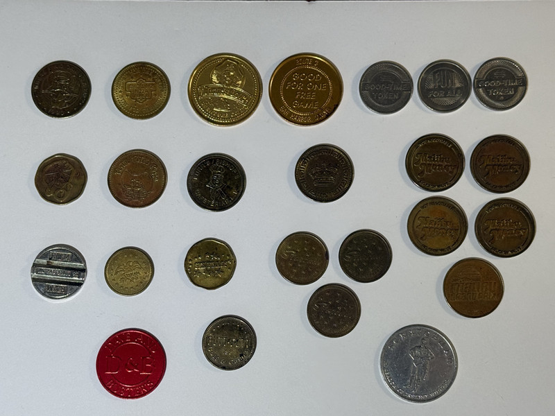 Lot Vintage Arcade & Promotional Tokens Chuck E. Cheese, Malibu, Pistol Petes