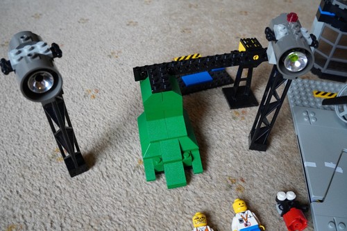 LEGO Studios and Minifigures / T-Rex (Incomplete) partial set - including old CD - Picture 12 of 15