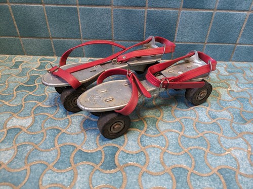 Patins à Roulettes Vintage Des Années 50 - Boîte D'origine Magasin Menomonee Wisconsin - Pièce Rare