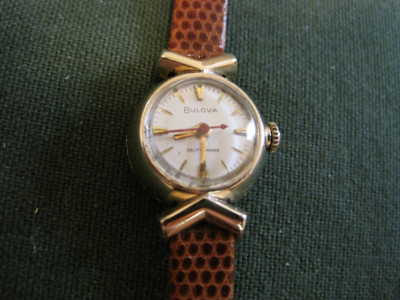 Bulova watch NEw in bow. Stunning Bulova x Marc Anthony CURV Diamond Chronograph Women main image 4