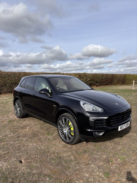 eBay - Porsche Cayenne 3.0 V6 E-Hybrid...