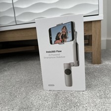 Insta360 Flow - AI Tracking Smartphone Gimbal Stabilizer 