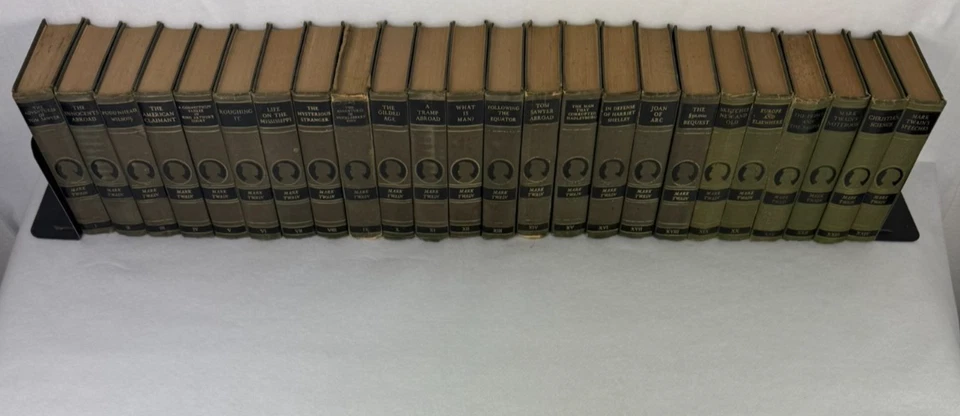 The Complete Works of Mark Twain (24 Vols, 1935 Harper) w/ 1st Edition Notebook - Image 2 of 4