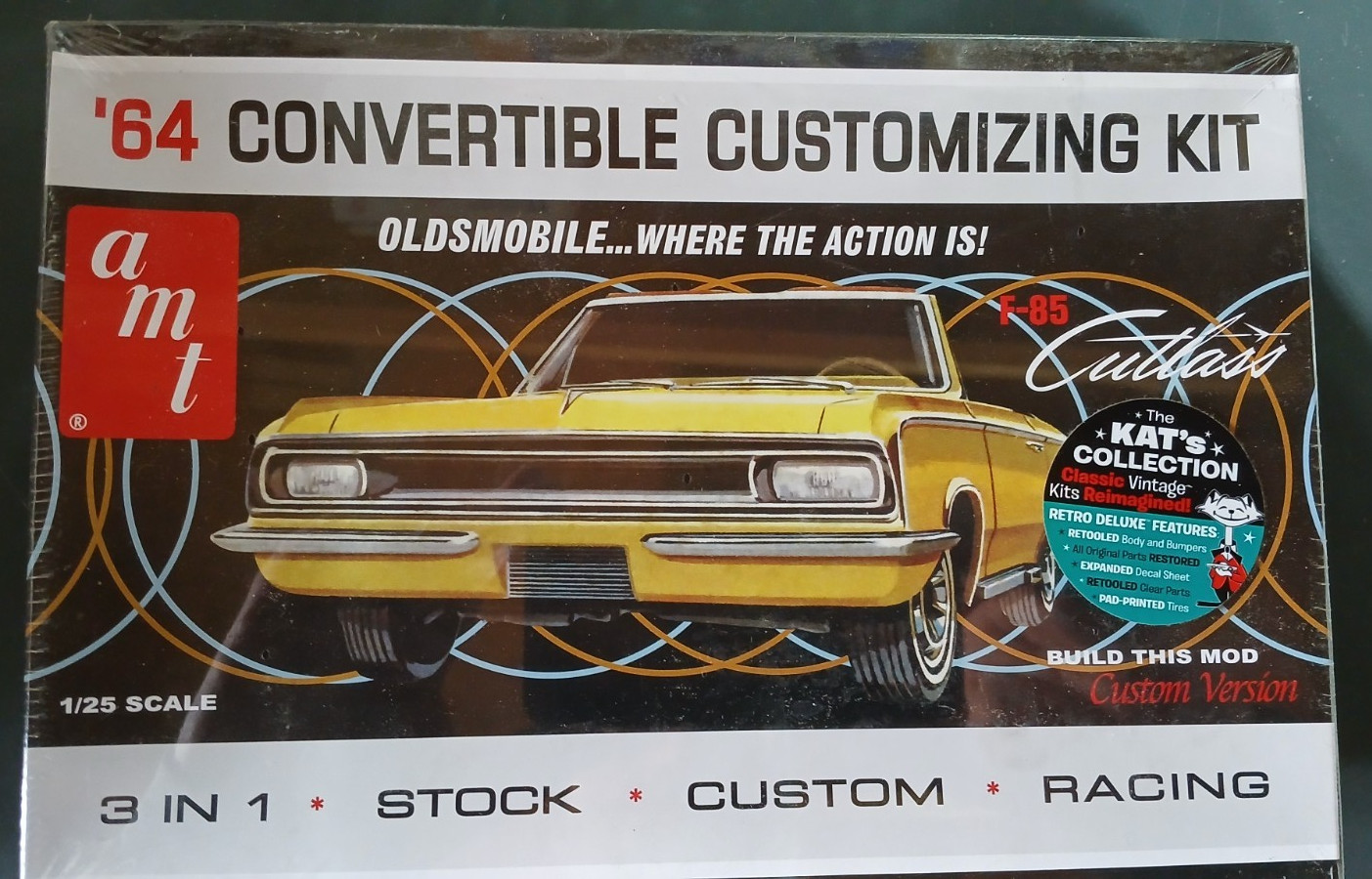 AMT 1200/12 1/25 1964 Oldsmobile Cutlass convertible