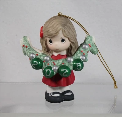 Precious Moments - DECK THE HALLS - 2025 Annual Dated Girl ORNAMENT - NIB 251002