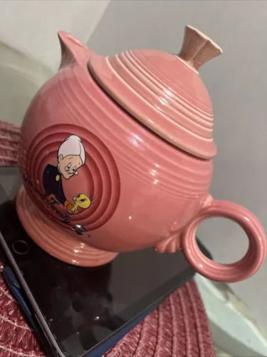 Fiestaware Looney Tunes vtg 1994 Tweety Bird TEAPOT rose peony tea & pie granny
