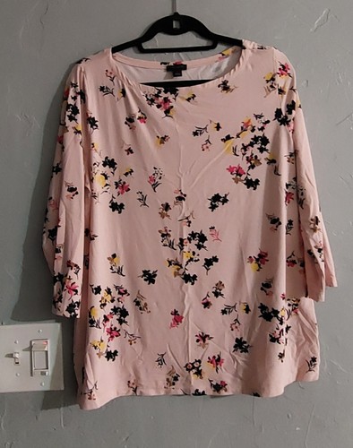 ann taylor outlet tops