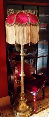 Connie, viktorianischer Lampenschirm mit Glasperlen. Scalamandre Rot Seide 16''