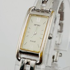 Seiko Tisse 2E20-7120 Ladies Quartz Watch Rectangular Silver Dial JDM