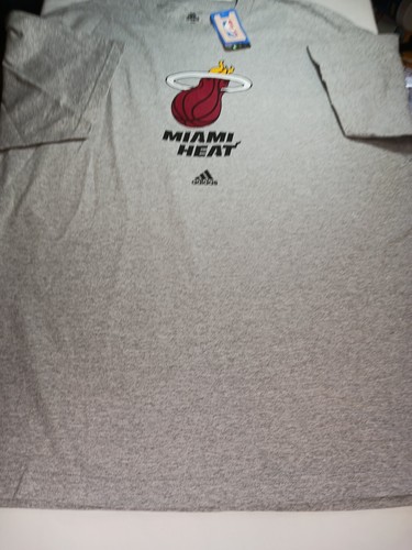 T-shirt Adidas Miami Heat taglia 2XL grigio erica nuova con etichetta - Foto 1 di 6
