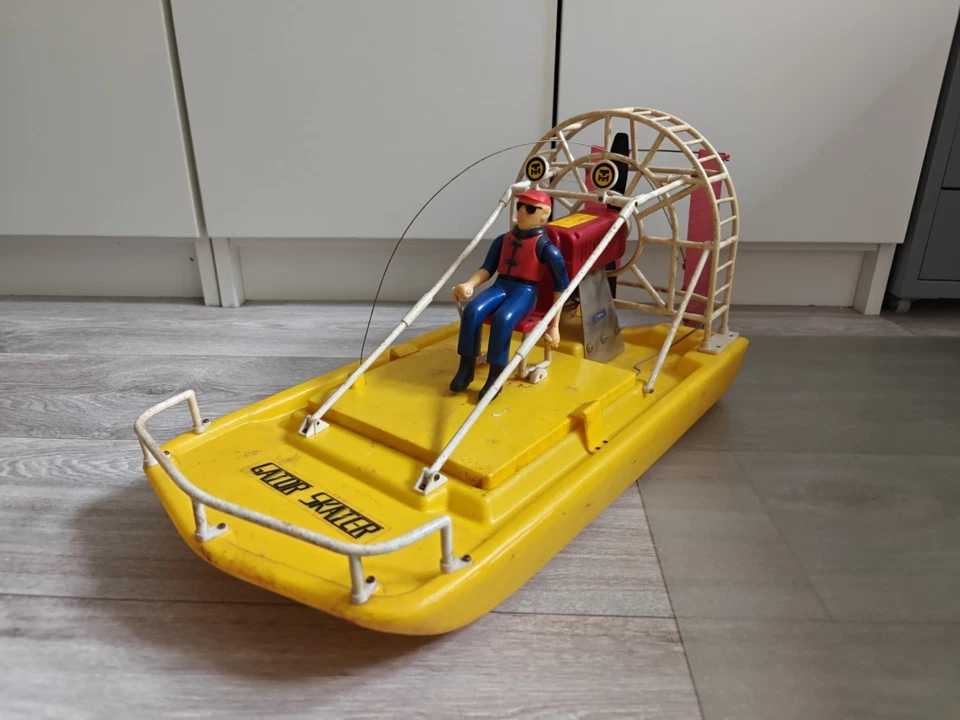 Kyosho Tom's River Airboat / Sumpfboot / ferngesteuertes Propellerboot (1988)