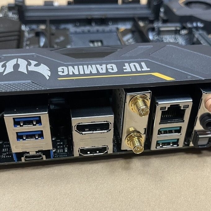 CPU AMD Ryzen 7 CPU + TUF GAMING X570-PLUS s-l1200.jpg