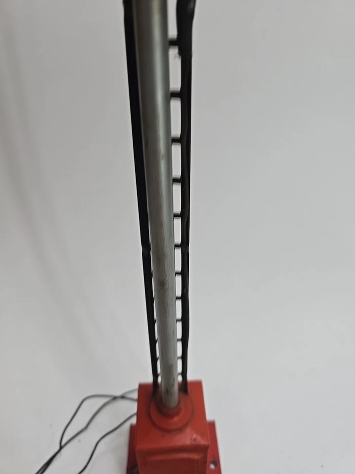 1926-42 Prewar LIONEL Standard Gauge #80 OPERATING SEMAPHORE + Contector - WORKS - Image 3 of 4