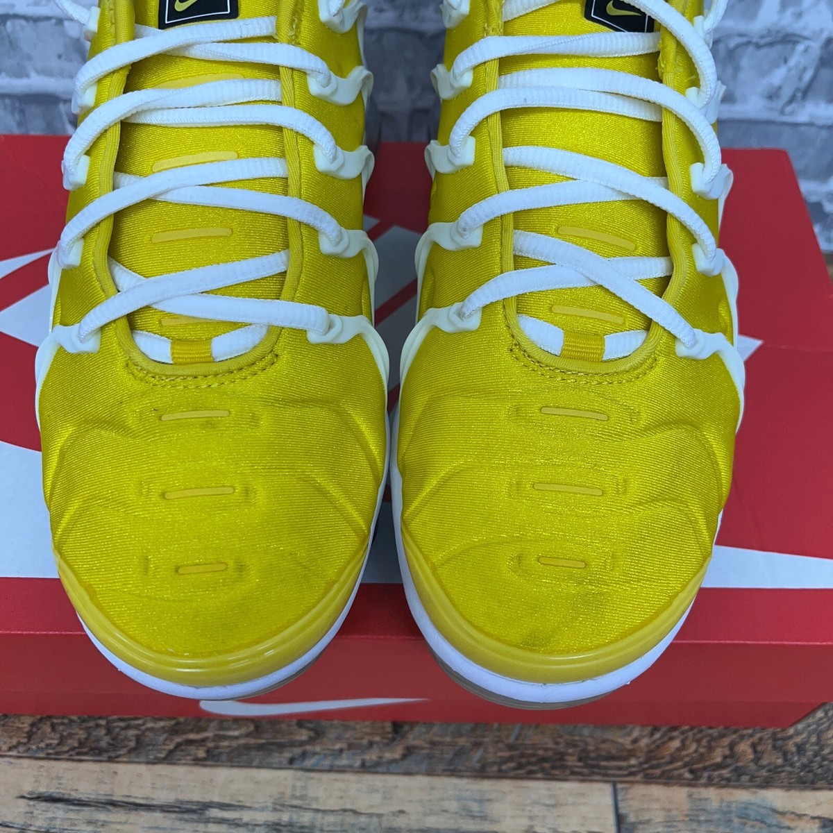 speed yellow vapormax plus