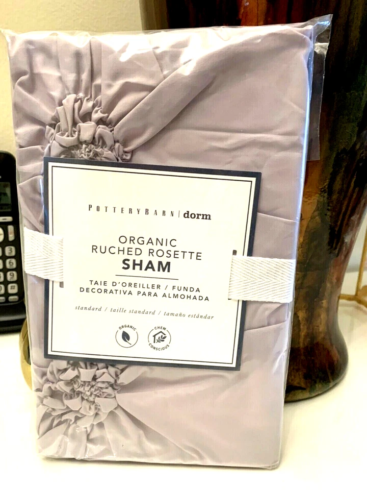 Almohada de vacaciones Pottery Barn falsa Disney princesa púrpura floral niña regalo rosa Foto 2 de 4