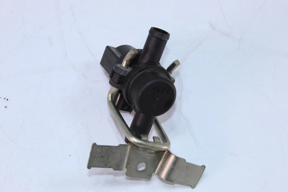 Sensor interruptor motor superior solenoide válvula aire Suzuki Gw250z 2015 Foto 3 de 4