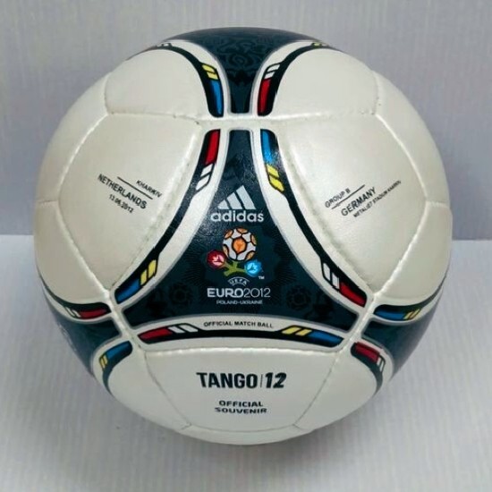 アディダス tango12 タンゴ12 ユーロ2012公式試合球 ジャブラニx Adidas Tango 12 | 2012 | UEFA Europa League | Official Match Ball