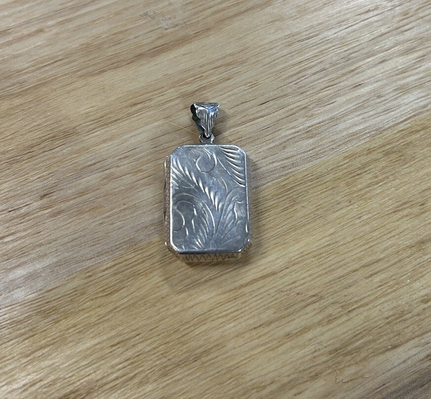 925 Sterling Silver Engraved Rectangular Locket P… - image 1