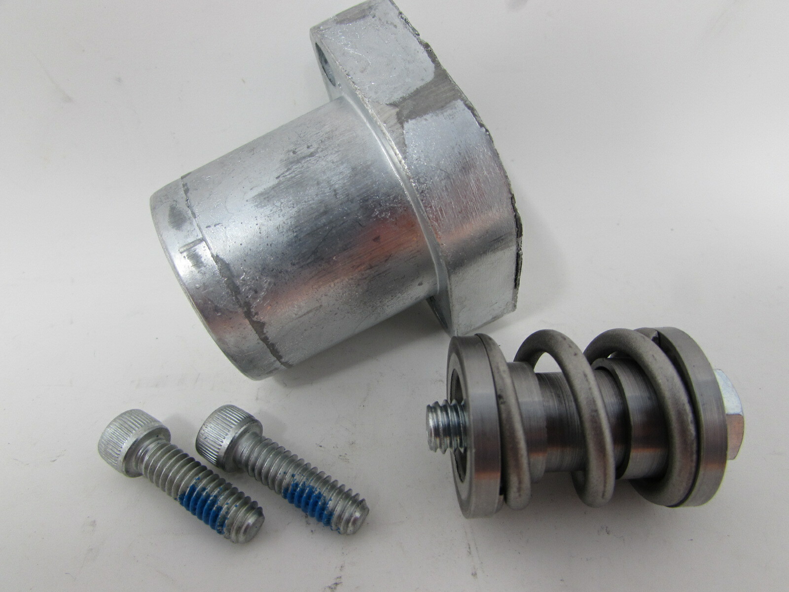 BANDIT WOOD CHIPPER SPRING LOADED END CAP ASSEMBLY FOR LIFT CYLINDER