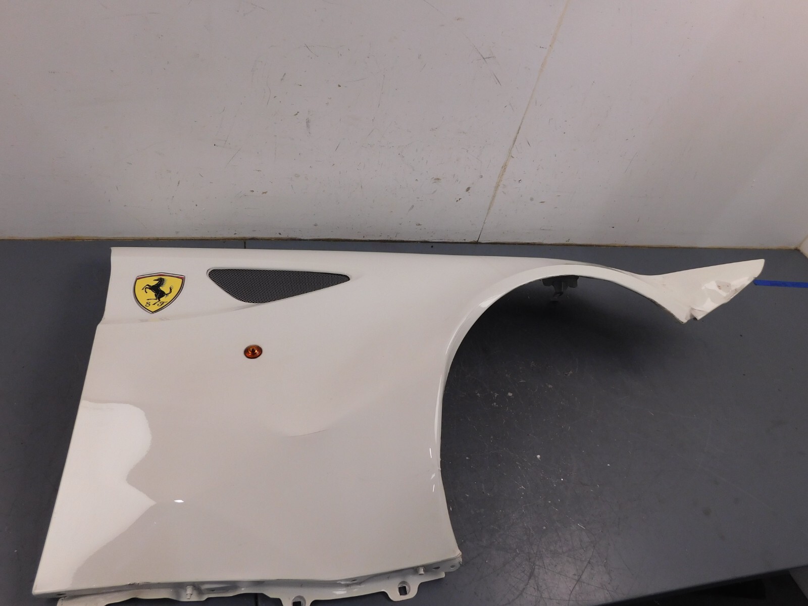 2015 11 12 13 14 16 Ferrari FF Right Passenger Fender - Damage #7170 J1