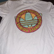 adidas Originals Graphic Boyfriend Tee Sz Medium Athleisure Activewear Crew Neck