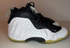 NIKE Little Posite One Mid Warped Grid 6.5Y Youth Basketball Shoes