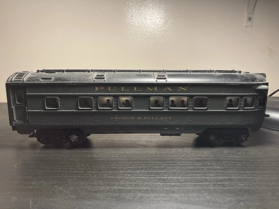 Big Lot Of Lionel O-Gauge Trains, Tracks And Props (Untested) - Image 4 of 4