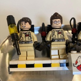 LEGO Ideas Ecto-1 21108 Ghostbusters Sale of only 4 Mini Figs