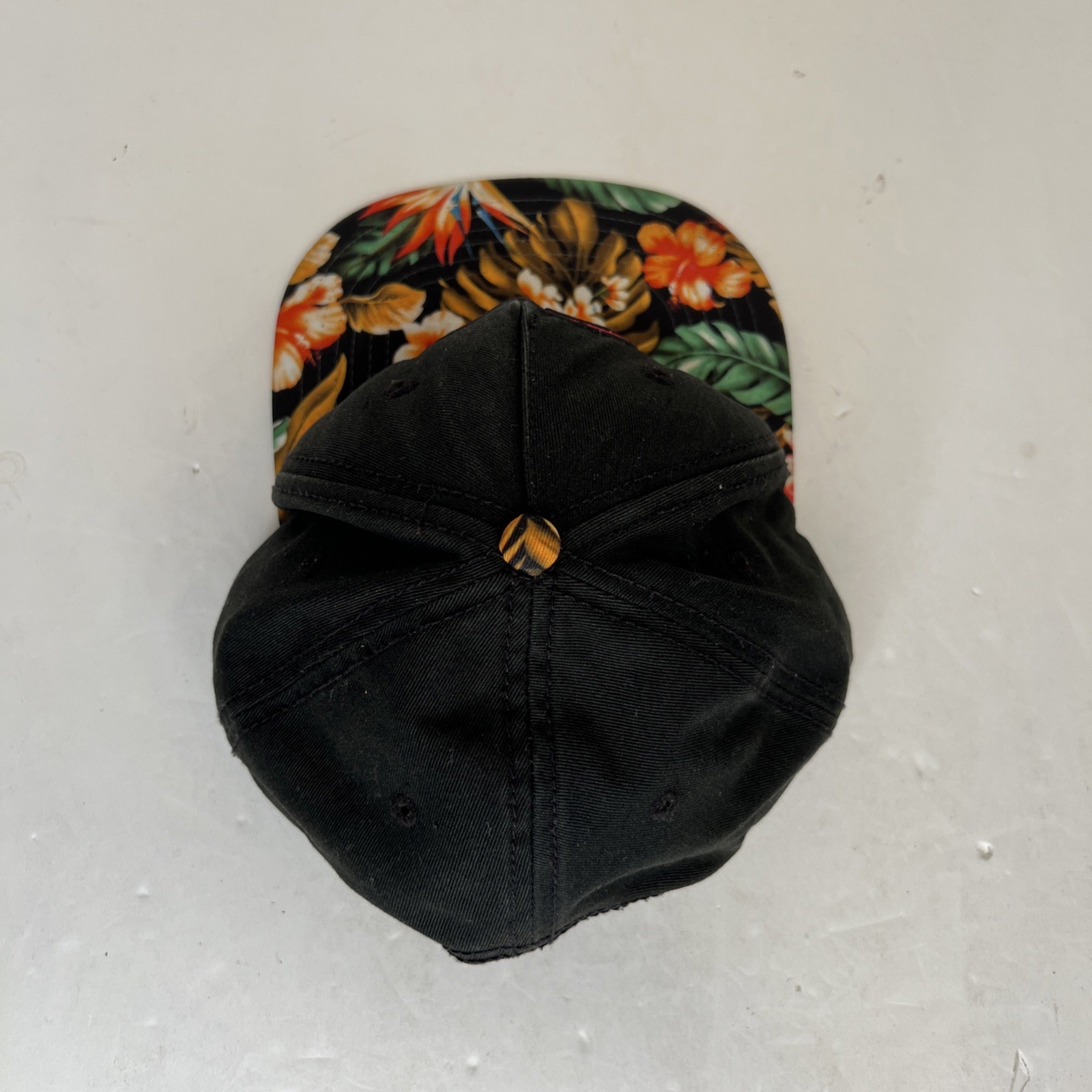 Dead Pool Marvel Comic Snapback Hat Black OSFA - image 4