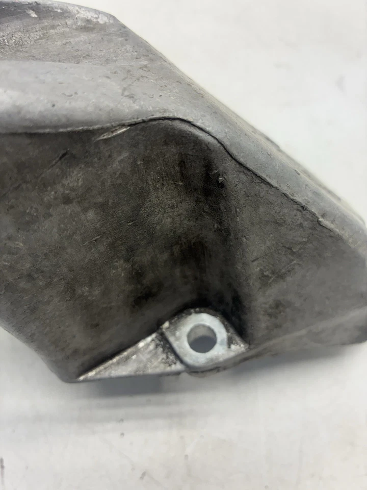 Кронштейн крепления двигателя со стороны водителя для Audi A4/S4, Volkswagen Passat 1996-2001 годов выпуска - Изображение 4 из 4