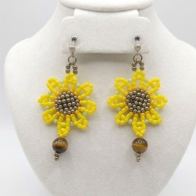 Handgefertigte Boho Chic Ohrringe Anhänger Sonnenblume Stein Tigerauge Messing 
