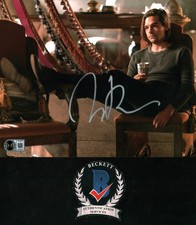 JASON RALPH SIGNED MAGICIANS  QUENTIN COLDWATER 8X10 PHOTO BECKETT BAS COA