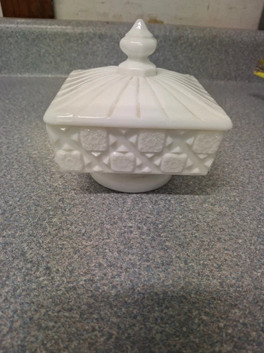 Vintage Westmoreland Old Quilted Milk Glass Candy Dish Square Pedestal And Lid