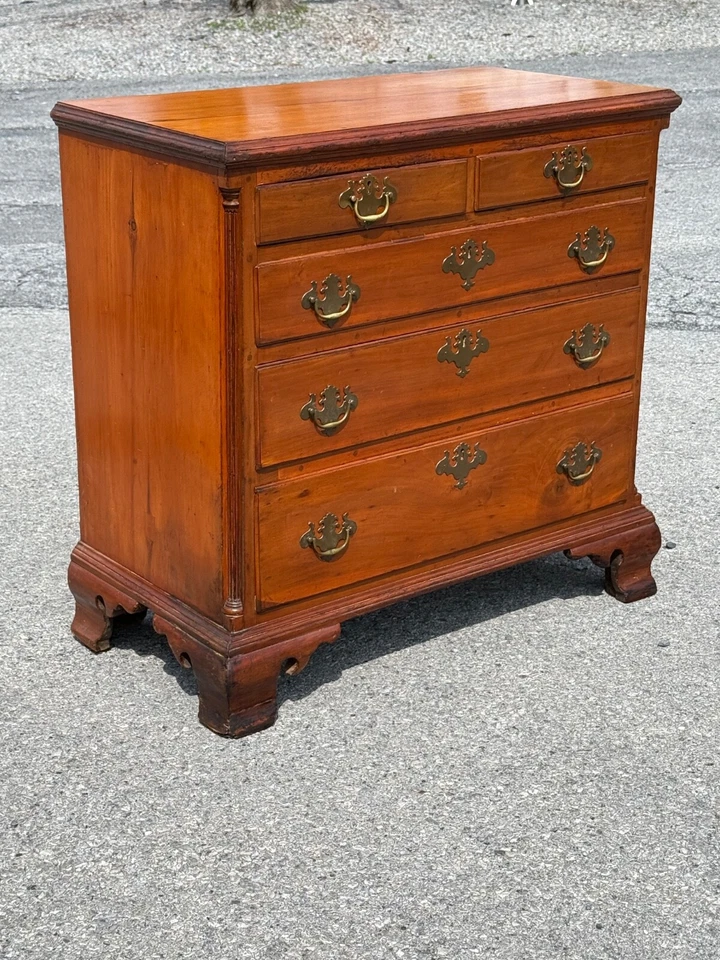 antigua diminuta cómoda chippendale estriada 1/4 columnas Foto 4 de 4