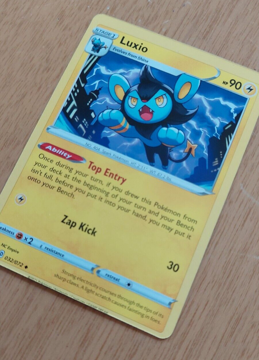 Luxio (32/72) MISCUT ERROR Pokemon card
