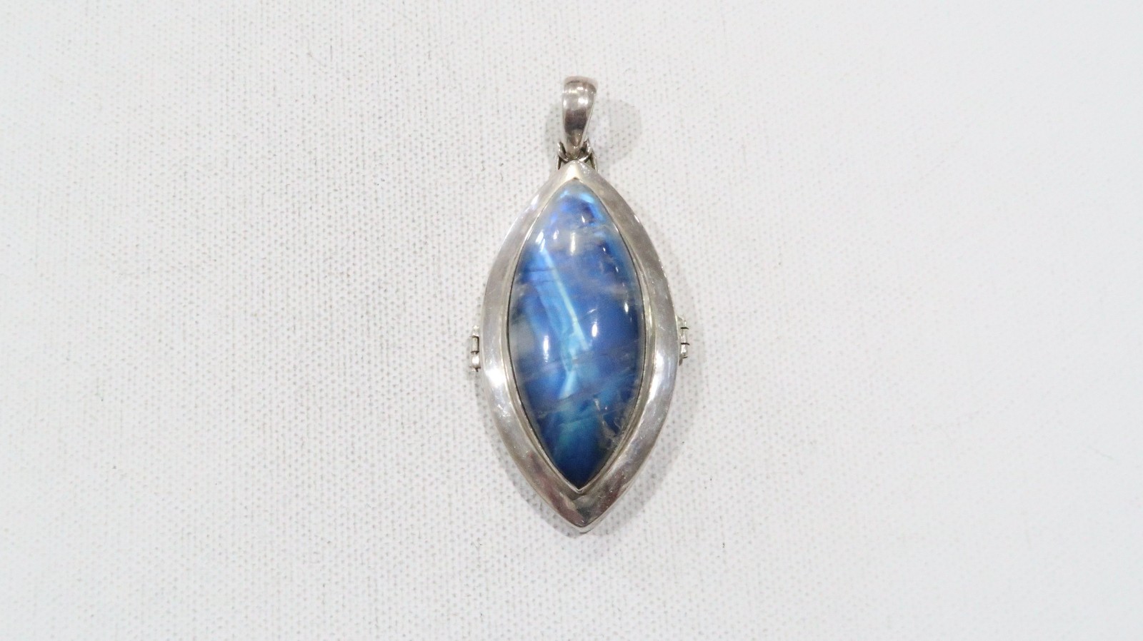 Large blue flash labradorite sterling artisan loc… - image 4