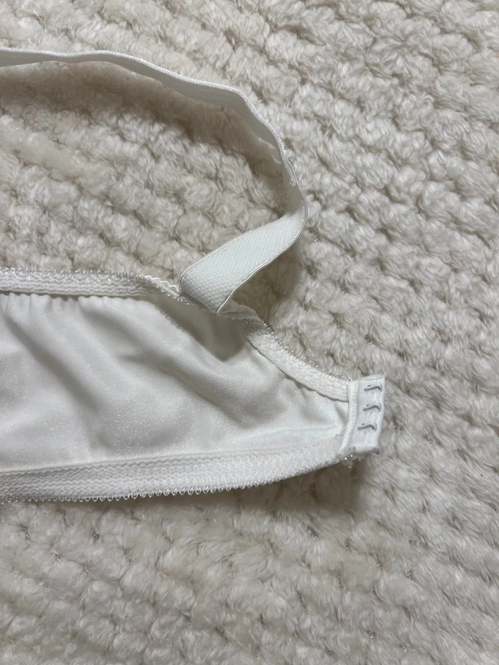 Just My Size Bra white color 40C  Full Figure RN15763 Nylon Blend GUC - Image 3 of 4