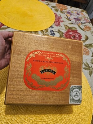 L Finca Figurado empty wood cigar box