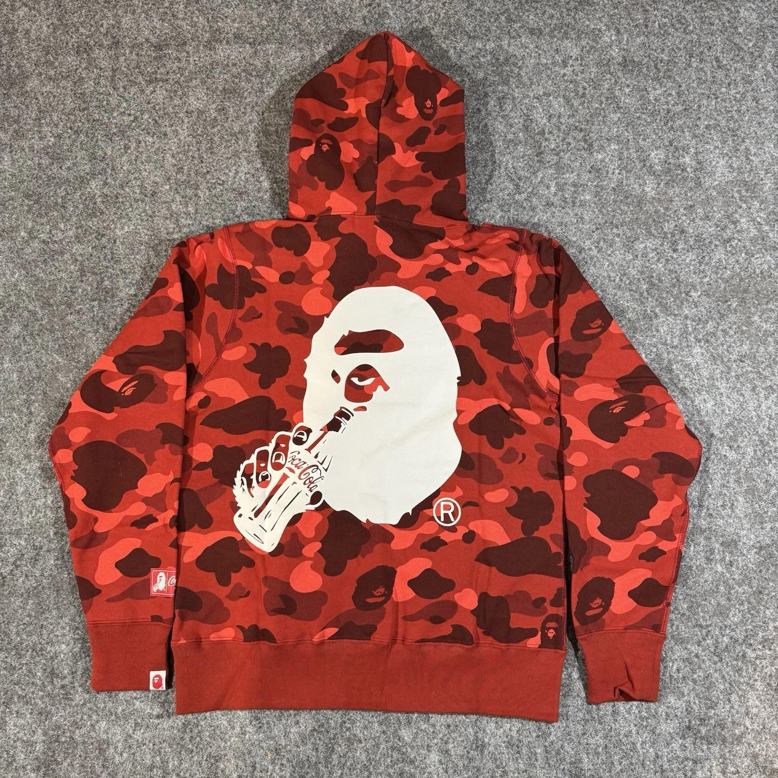 A BATHING APE (BAPE) Felpa con cappuccio BAPE x Coca Cola colore mimetico testa di scimmia pullover rosso RARA taglia:piccola