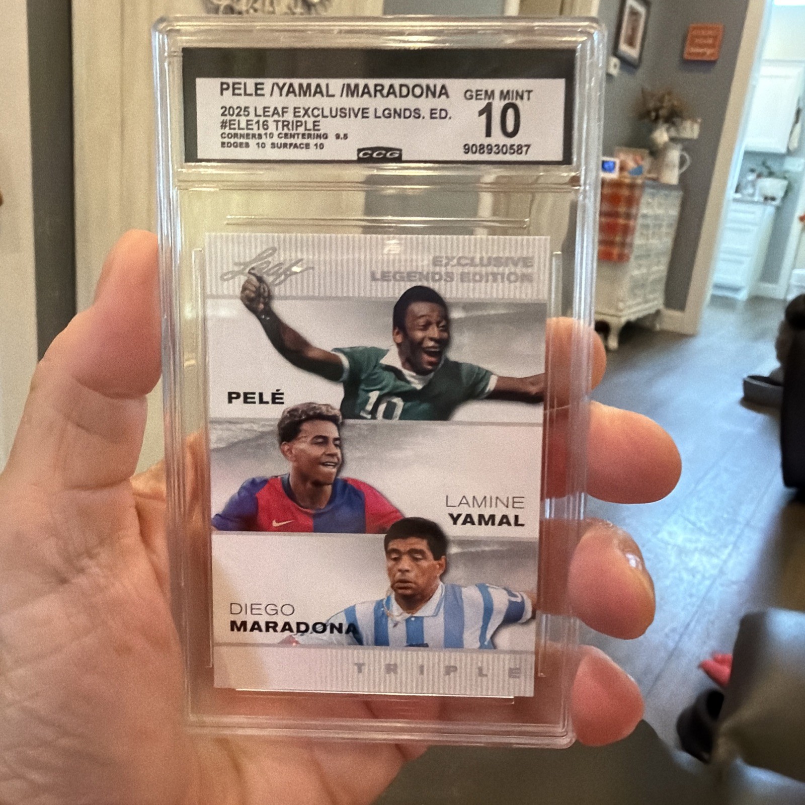 2025 Leaf Triple Pelé Lamine Yamal Maradona Exclusive Legends CCG 10 ELE16 view 2