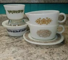 VINTAGE PYREX LOT GRAVY BOATS UNDERPLATE BUTTER TUBS CONTAINERS 5 PCS ASSORTED P